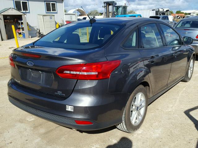 1FADP3F22GL337601 - 2016 FORD FOCUS SE GRAY photo 4