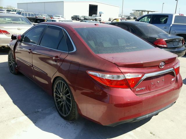 4T1BF1FK6FU909606 - 2015 TOYOTA CAMRY LE RED photo 3
