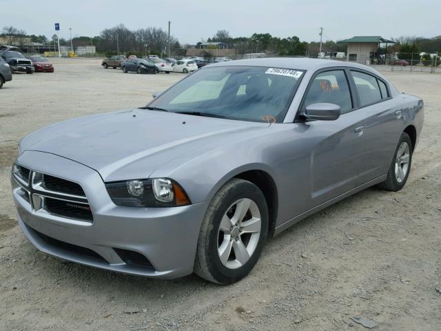 2C3CDXBG3EH261487 - 2014 DODGE CHARGER SE SILVER photo 2