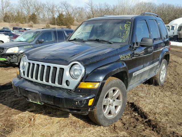 1J4GL58K75W631772 - 2005 JEEP LIBERTY LI BLACK photo 2