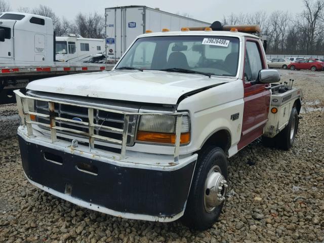 1FDKF38F6VEA86664 - 1997 FORD F350 WHITE photo 2