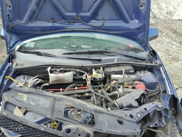 1FAHP35N48W268049 - 2008 FORD FOCUS SE BLUE photo 7