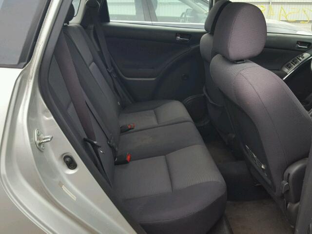 2T1KR32E13C029817 - 2003 TOYOTA MATRIX XR SILVER photo 6