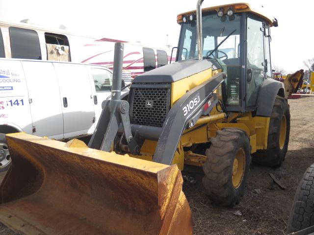 1T0310SJPBD209831 - 2011 JOHN DEERE 310SJ YELLOW photo 1