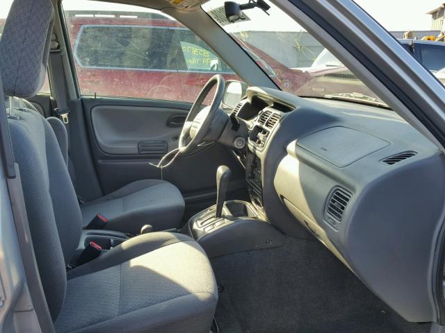 2CNBJ134346911412 - 2004 CHEVROLET TRACKER GRAY photo 5