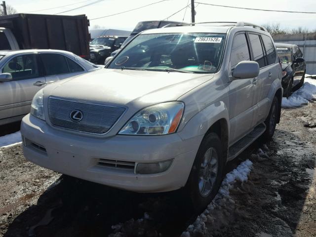 JTJBT20X330015554 - 2003 LEXUS GX 470 WHITE photo 2