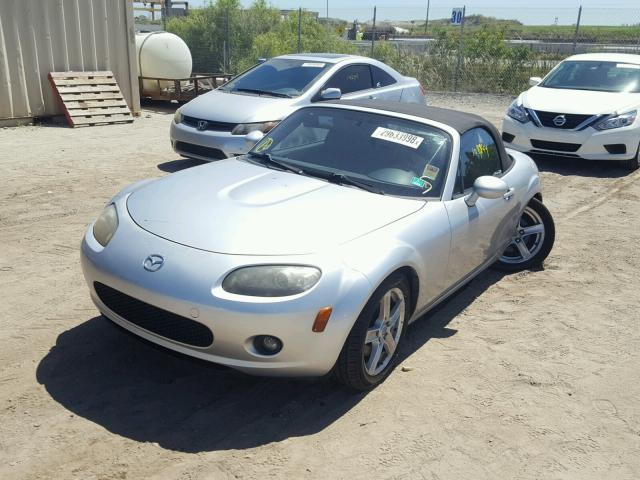 JM1NC25F260105993 - 2006 MAZDA MX-5 MIATA SILVER photo 2