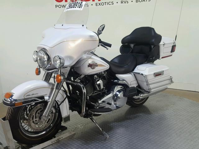 1HD1FC41X7Y706944 - 2007 HARLEY-DAVIDSON FLHTCUI WHITE photo 4