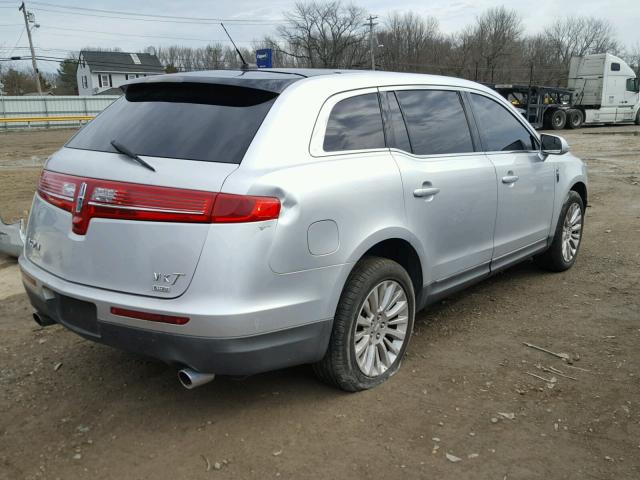 2LMHJ5AR0ABJ16387 - 2010 LINCOLN MKT SILVER photo 4