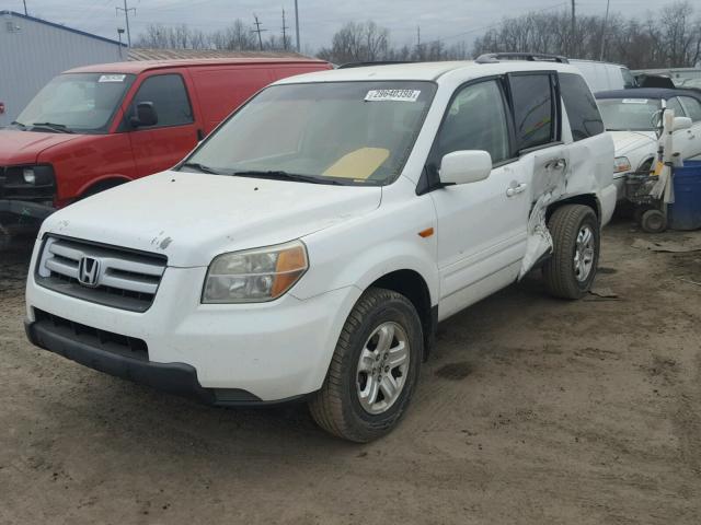 5FNYF28268B027218 - 2008 HONDA PILOT VP WHITE photo 2