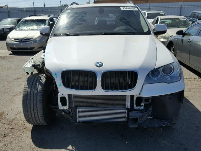 5UXZV4C54CL767911 - 2012 BMW X5 XDRIVE3 WHITE photo 9