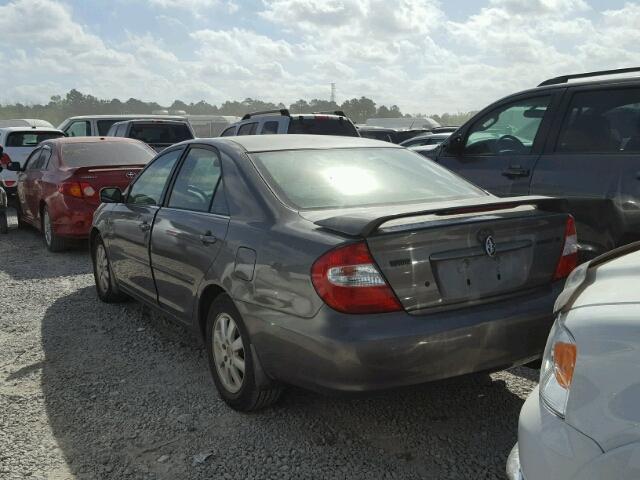 JTDBE32K720023739 - 2002 TOYOTA CAMRY LE GRAY photo 3