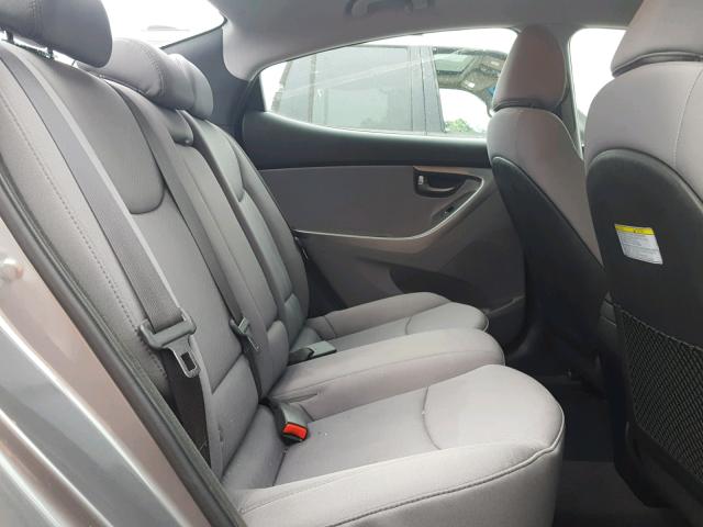 5NPDH4AE6DH323232 - 2013 HYUNDAI ELANTRA GL GRAY photo 6