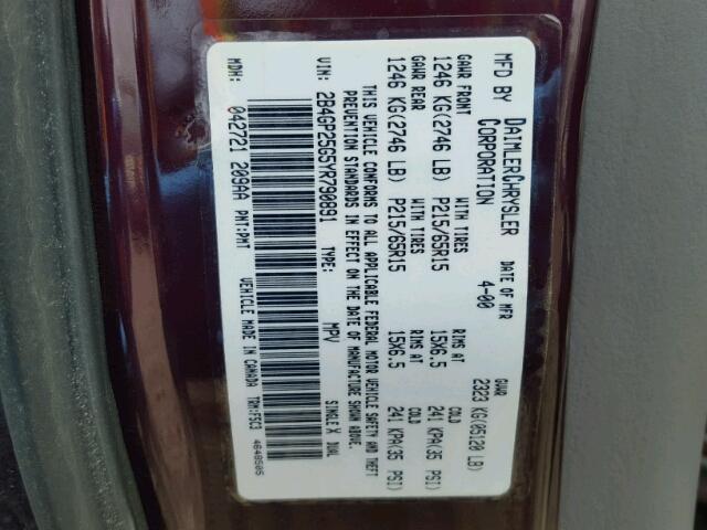 2B4GP25G5YR790891 - 2000 DODGE CARAVAN PURPLE photo 10