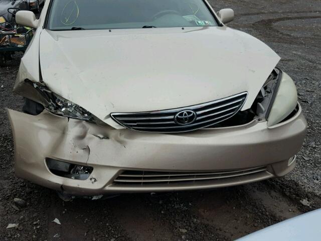 4T1BF30K65U104885 - 2005 TOYOTA CAMRY LE TAN photo 9