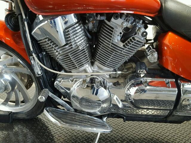 1HFSC55056A214027 - 2006 HONDA VTX1300 C ORANGE photo 6