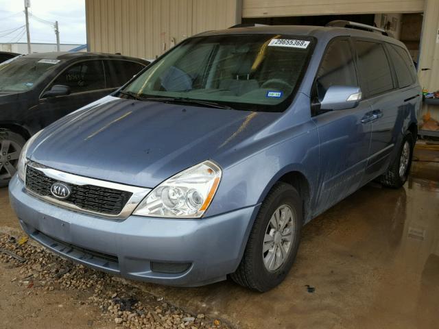 KNDMG4C70C6442811 - 2012 KIA SEDONA LX BLUE photo 2