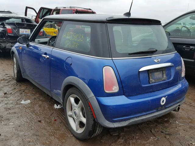 WMWRC33525TJ69768 - 2005 MINI COOPER BLUE photo 3