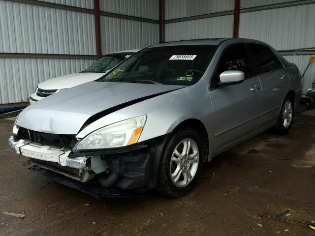 1HGCM56757A210912 - 2007 HONDA ACCORD EX SILVER photo 2