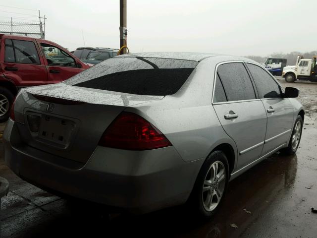 1HGCM56757A210912 - 2007 HONDA ACCORD EX SILVER photo 4