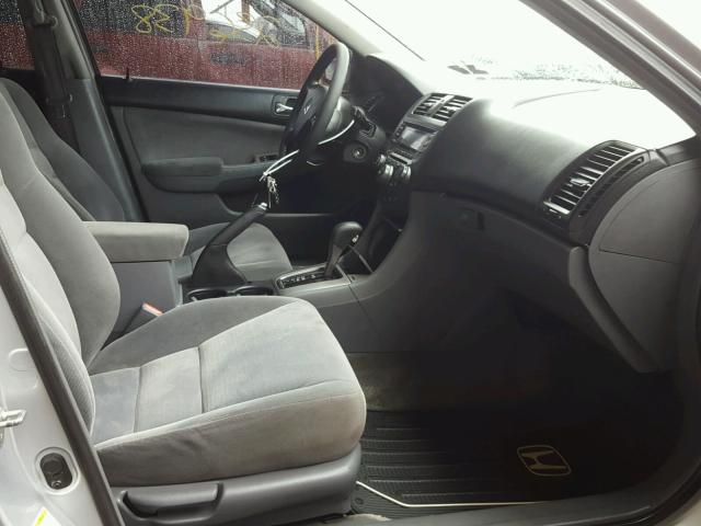 1HGCM56757A210912 - 2007 HONDA ACCORD EX SILVER photo 5