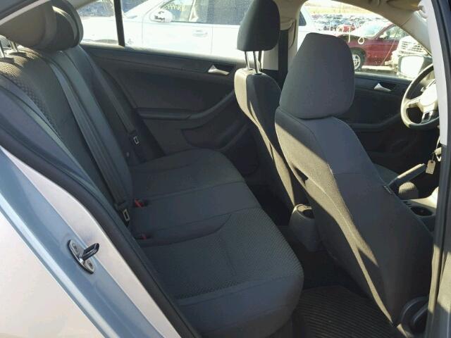 3VW2K7AJ6DM362949 - 2013 VOLKSWAGEN JETTA BASE ვერცხლისფერი ფოტო 6