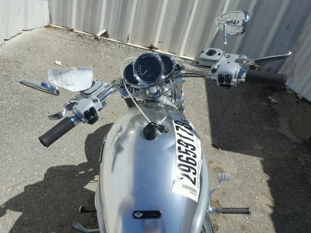 1HD1HAZ183K847483 - 2003 HARLEY-DAVIDSON VRSCA SILVER photo 5