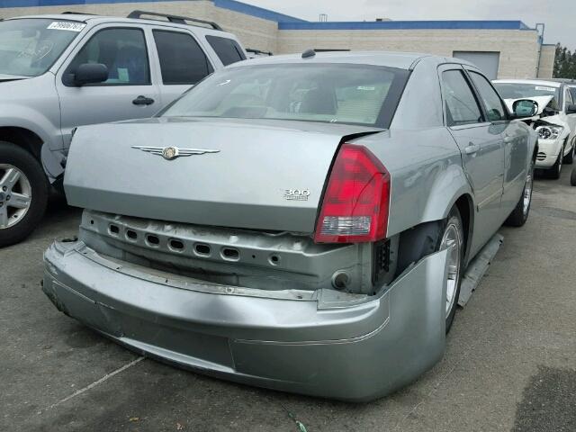 2C3KA53G16H168587 - 2006 CHRYSLER 300 TOURIN GREEN photo 4