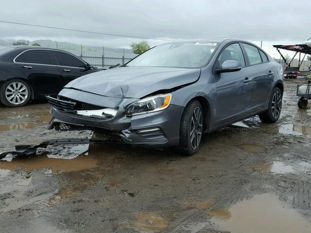 YV126MFL2H2421485 - 2017 VOLVO S60 GRAY photo 2