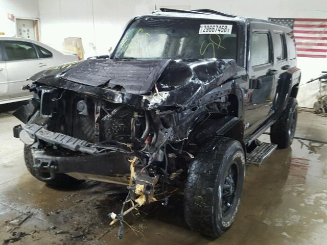 5GTDN13E278172423 - 2007 HUMMER H3 BLACK photo 2