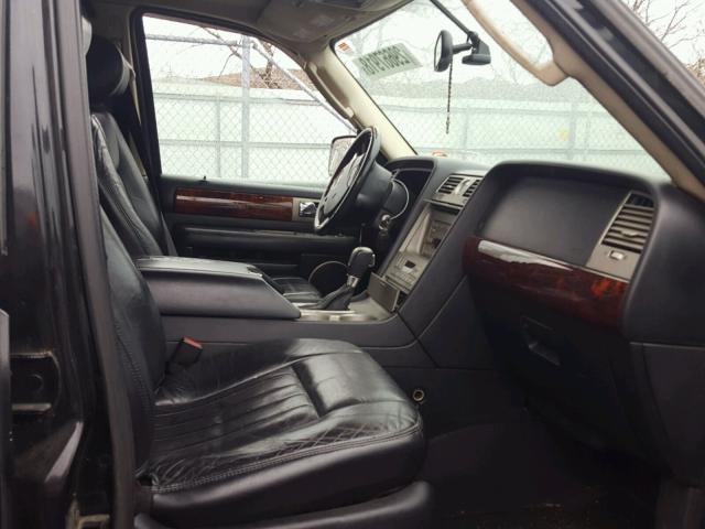 5LMFU28R33LJ31982 - 2003 LINCOLN NAVIGATOR BLACK photo 5