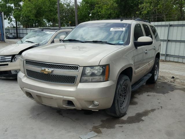 1GNFC13017J402138 - 2007 CHEVROLET TAHOE C150 BEIGE photo 2