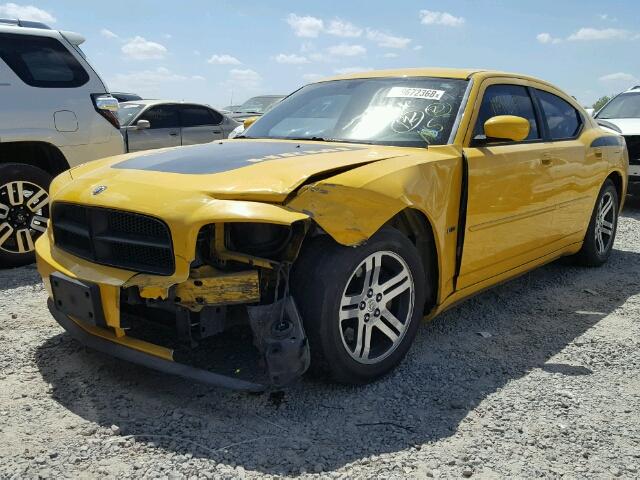 2B3LA53H66H334225 - 2006 DODGE CHARGER R/ YELLOW photo 2