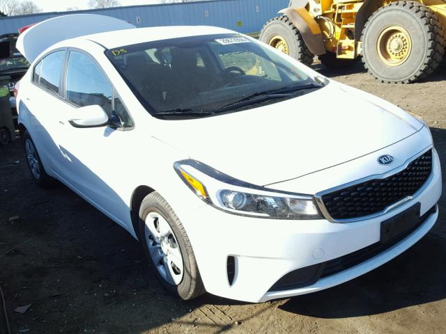 3KPFK4A79HE025201 - 2017 KIA FORTE LX WHITE photo 1