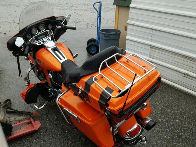 1HD1KEM18CB613795 - 2012 HARLEY-DAVIDSON FLHTK ELEC 橙色 照片 3