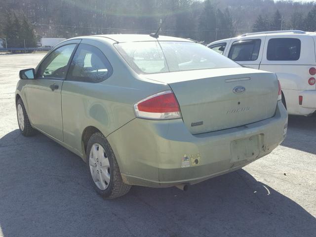 1FAHP32N88W224690 - 2008 FORD FOCUS S/SE GREEN photo 3