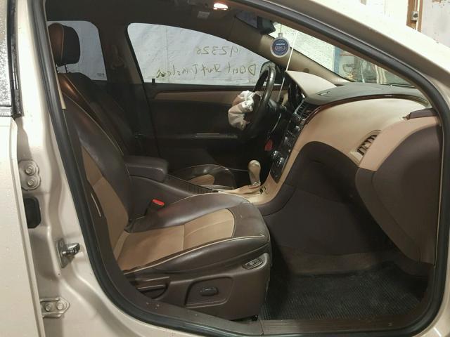 1G1ZK57B59F238483 - 2009 CHEVROLET MALIBU LTZ 金色 照片 5