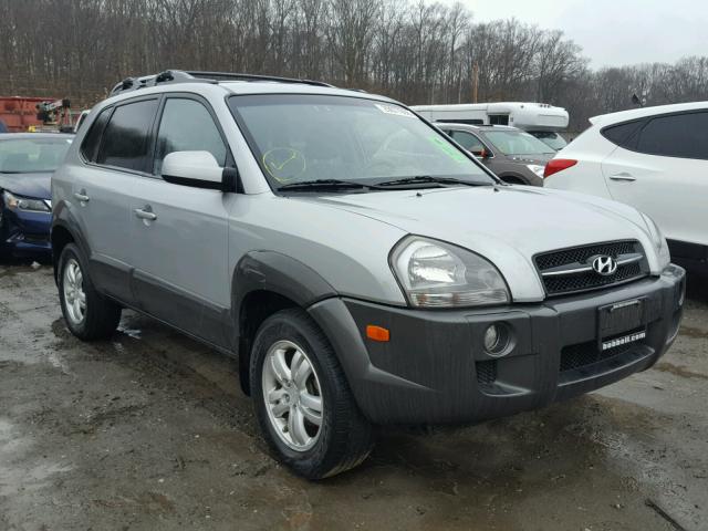 KM8JN12D08U858094 - 2008 HYUNDAI TUCSON SE SILVER photo 1