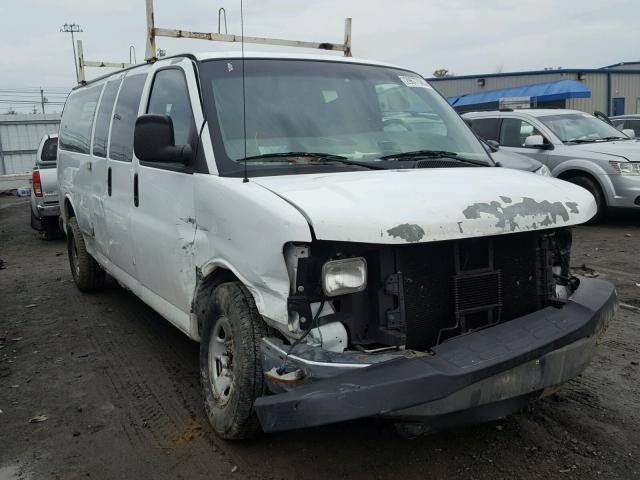 1GTGG29C781119625 - 2008 GMC SAVANA G25 WHITE photo 1