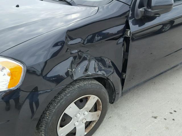 KL1TD56E89B600341 - 2009 CHEVROLET AVEO LS BLACK photo 9