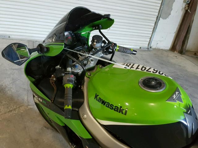 JKAZX4J112A049118 - 2002 KAWASAKI ZX600 J1 GREEN photo 5