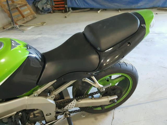 JKAZX4J112A049118 - 2002 KAWASAKI ZX600 J1 GREEN photo 6