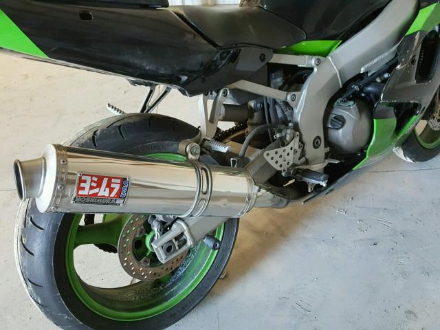 JKAZX4J112A049118 - 2002 KAWASAKI ZX600 J1 GREEN photo 9