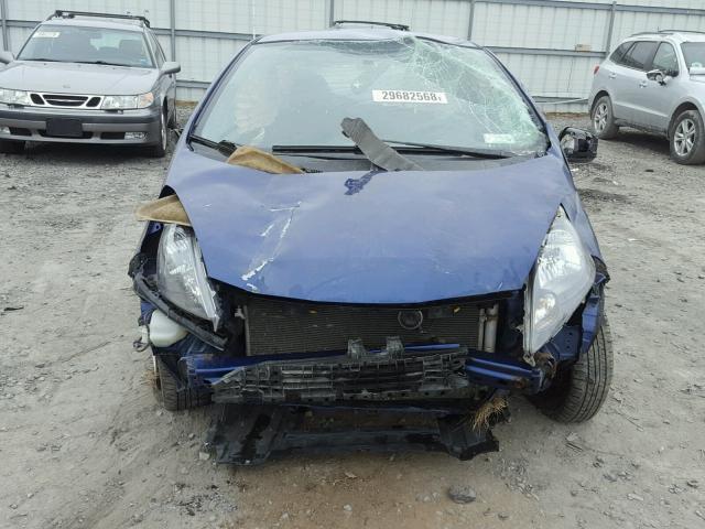 JHMGE88269S037123 - 2009 HONDA FIT BLUE photo 9