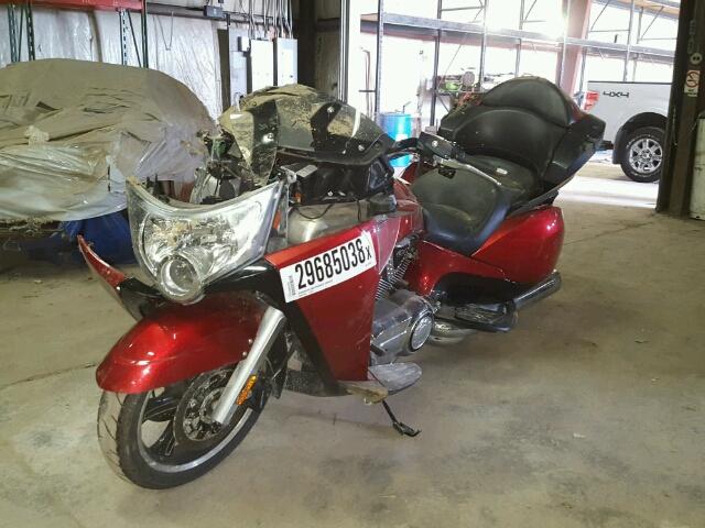 5VPSW36NXF3045970 - 2015 VICTORY MOTORCYCLES VISION TOU RED photo 2