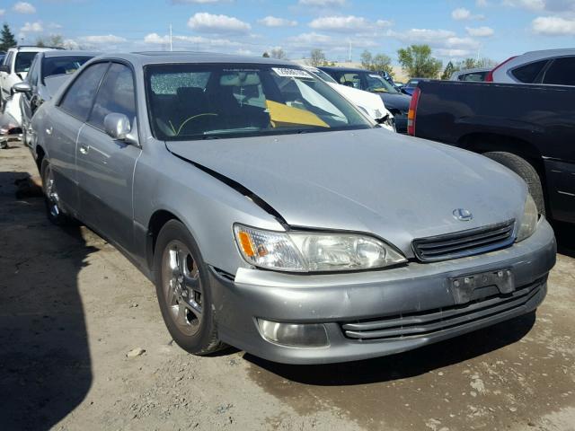 JT8BF28G810323300 - 2001 LEXUS ES 300 SILVER photo 1