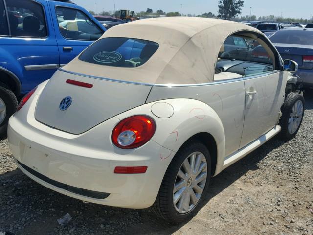 3VWRG31Y79M402906 - 2009 VOLKSWAGEN NEW BEETLE 白色 照片 4