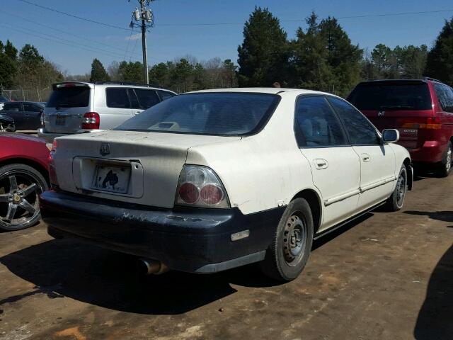 1HGCD5556RA161948 - 1994 HONDA ACCORD EX WHITE photo 4