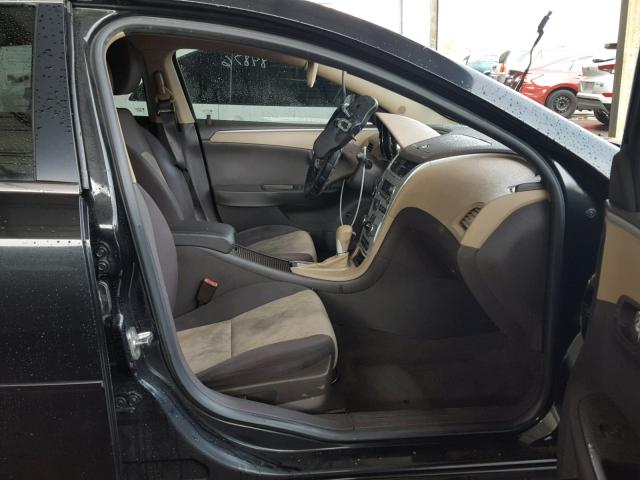 1G1ZB5E0XCF257863 - 2012 CHEVROLET MALIBU LS შავი ფოტო 5