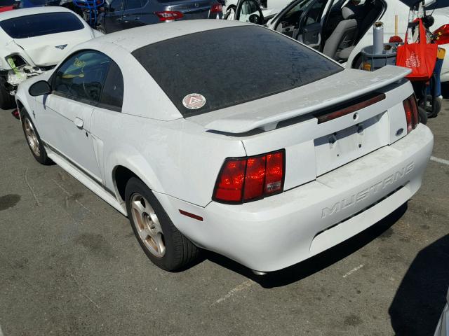 1FAFP404X2F210997 - 2002 FORD MUSTANG WHITE photo 3